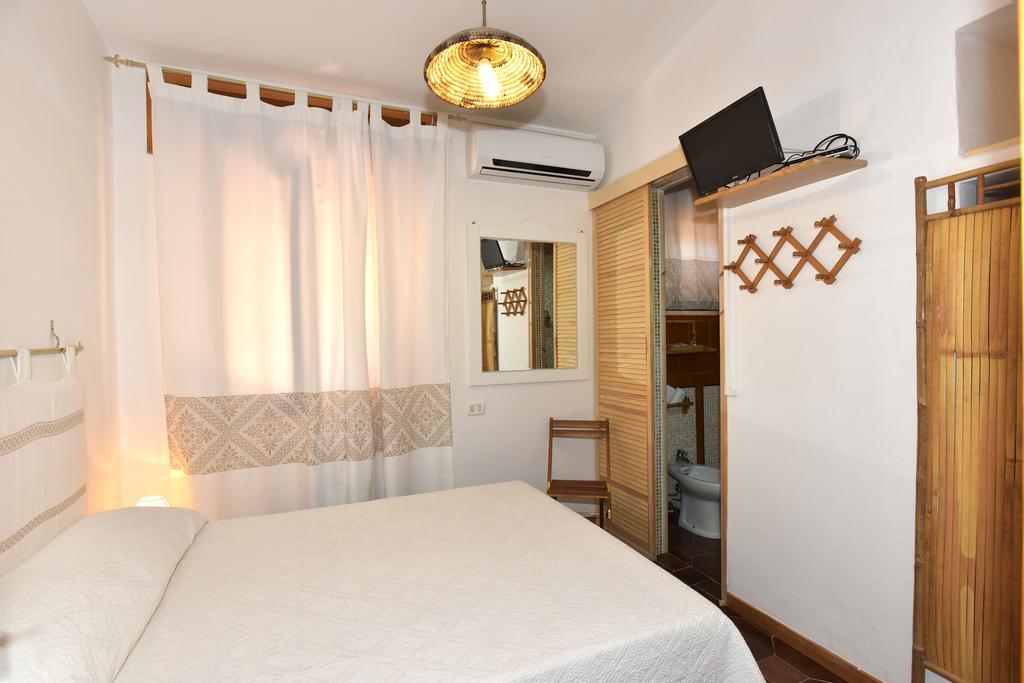 Bed & Breakfast Yin & Yang Сан Панталео Екстериор снимка
