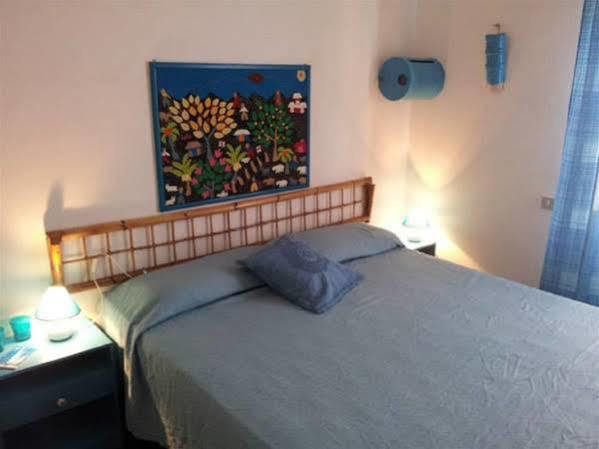 Bed & Breakfast Yin & Yang Сан Панталео Екстериор снимка